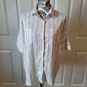 Classy white and blue striped women short sleeve button‎ up shirt